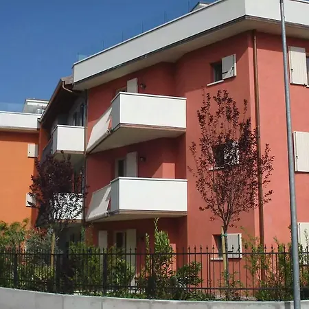 Acqua Apartmanhotel 2*